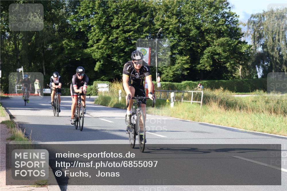 25.08.2024 - Elbe Triathlon Hamburg Fuchs,  Jonas http://msf.ph/oto/6855097 25.08.2024 09:18:11 Radfahren 391, 326, 107, 339, 234 meine-sportfotos.de