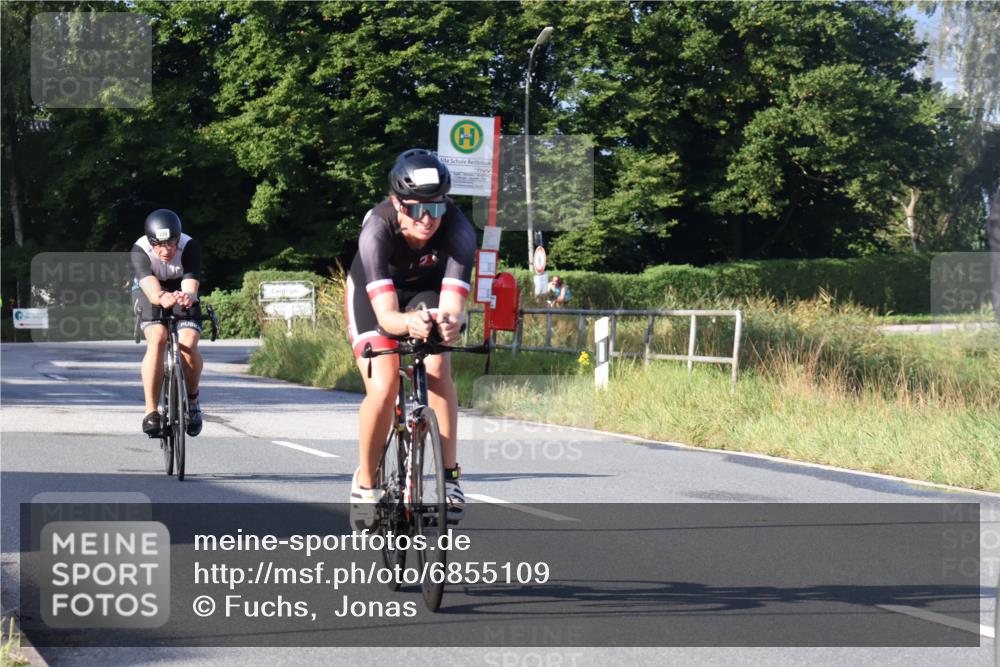 25.08.2024 - Elbe Triathlon Hamburg Fuchs,  Jonas http://msf.ph/oto/6855109 25.08.2024 09:18:12 Radfahren 391, 326, 107, 339, 234 meine-sportfotos.de
