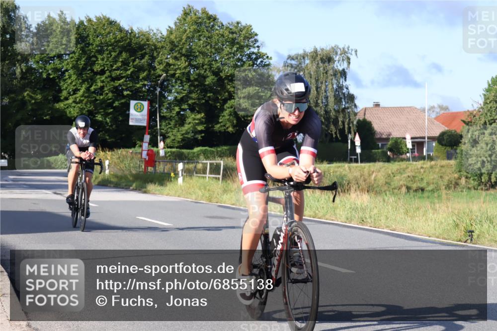 25.08.2024 - Elbe Triathlon Hamburg Fuchs,  Jonas http://msf.ph/oto/6855138 25.08.2024 09:18:13 Radfahren 391, 326, 107, 339, 234 meine-sportfotos.de