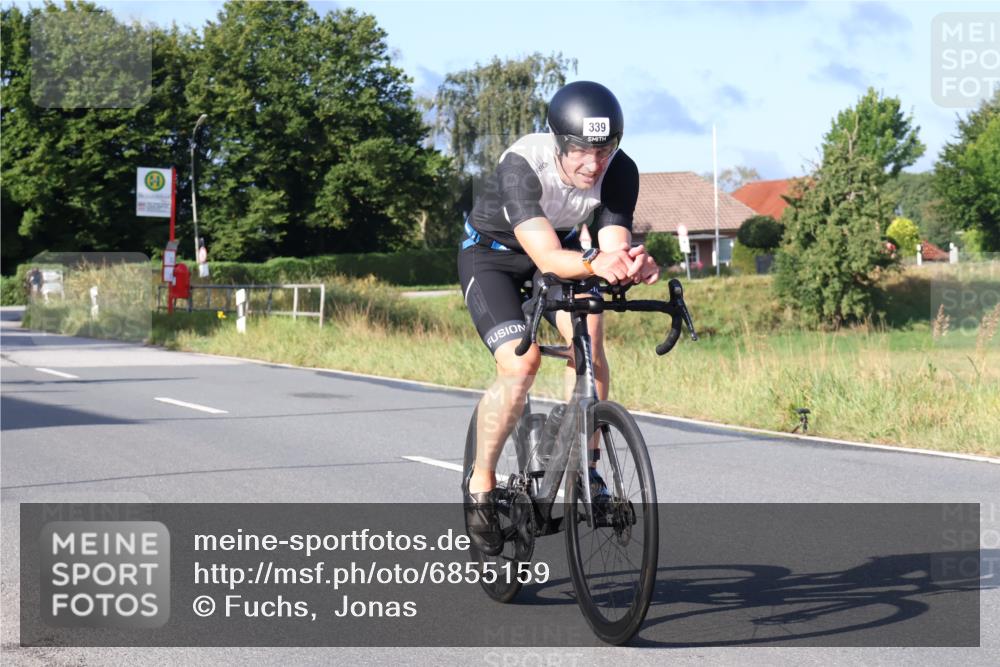25.08.2024 - Elbe Triathlon Hamburg Fuchs,  Jonas http://msf.ph/oto/6855159 25.08.2024 09:18:14 Radfahren 391, 326, 107, 339, 234 meine-sportfotos.de