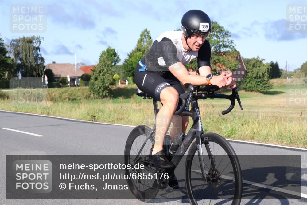 25.08.2024 - Elbe Triathlon Hamburg Fuchs,  Jonas http://msf.ph/oto/6855176 25.08.2024 09:18:14 Radfahren 391, 326, 107, 339, 234 meine-sportfotos.de