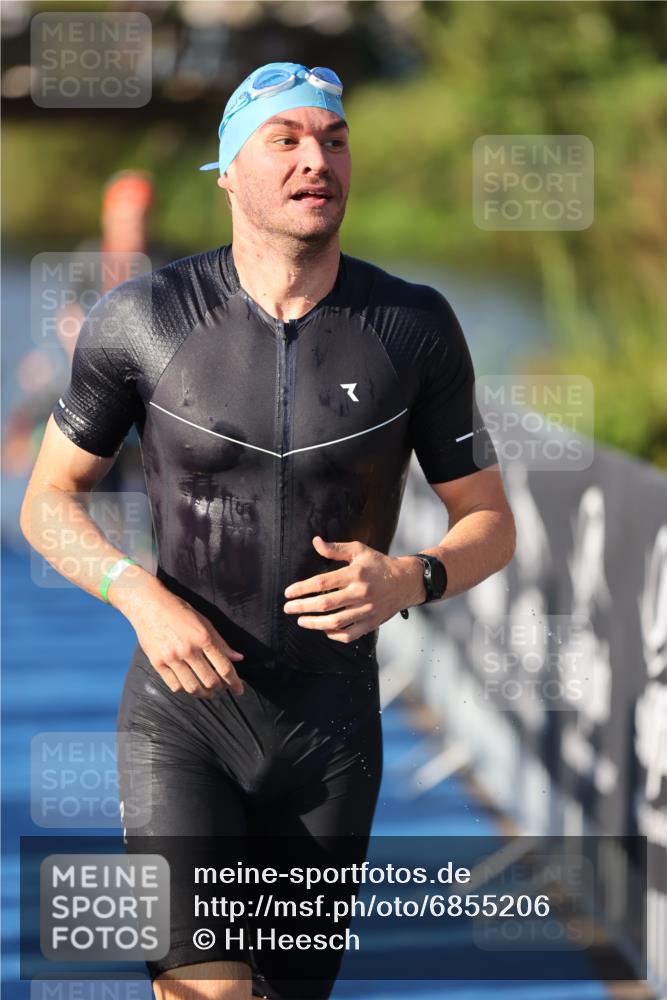 25.08.2024 - Elbe Triathlon Hamburg H.Heesch http://msf.ph/oto/6855206 25.08.2024 09:03:42 Schwimmen 206, 249, 251, 271, 317 meine-sportfotos.de