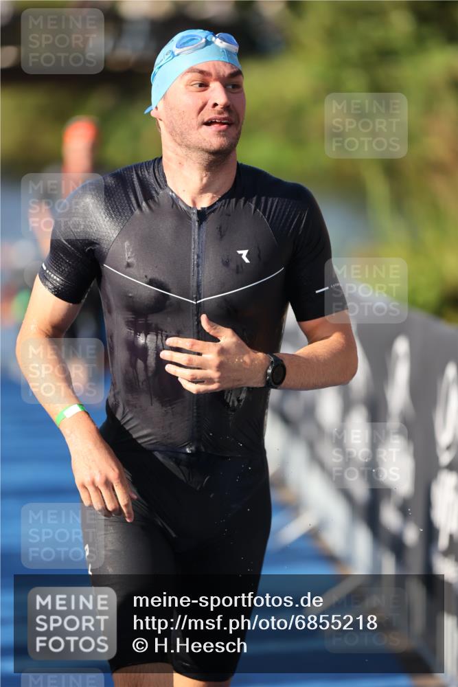 25.08.2024 - Elbe Triathlon Hamburg H.Heesch http://msf.ph/oto/6855218 25.08.2024 09:03:42 Schwimmen 206, 249, 251, 271, 317 meine-sportfotos.de