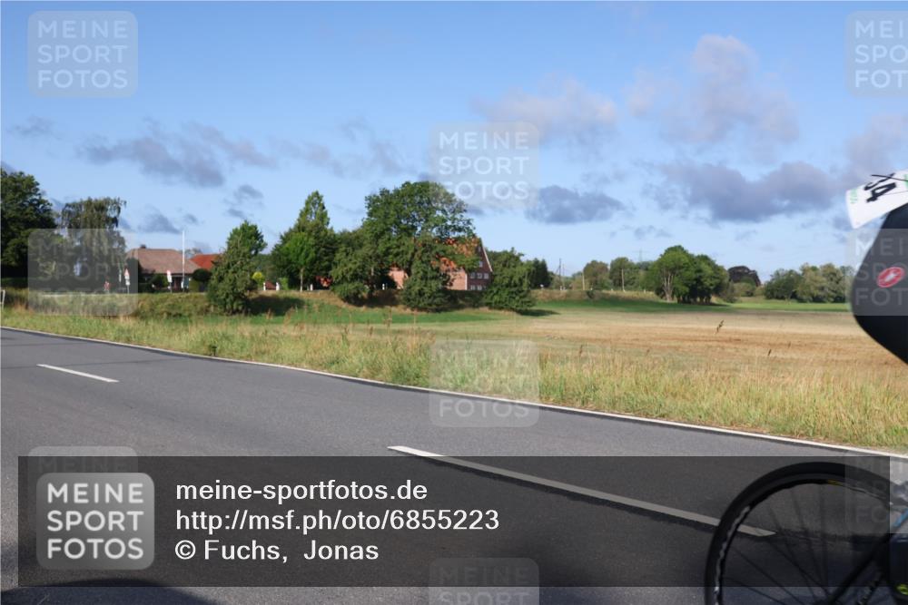 25.08.2024 - Elbe Triathlon Hamburg Fuchs,  Jonas http://msf.ph/oto/6855223 25.08.2024 09:18:16 Radfahren 326, 107, 339, 234, 325 meine-sportfotos.de