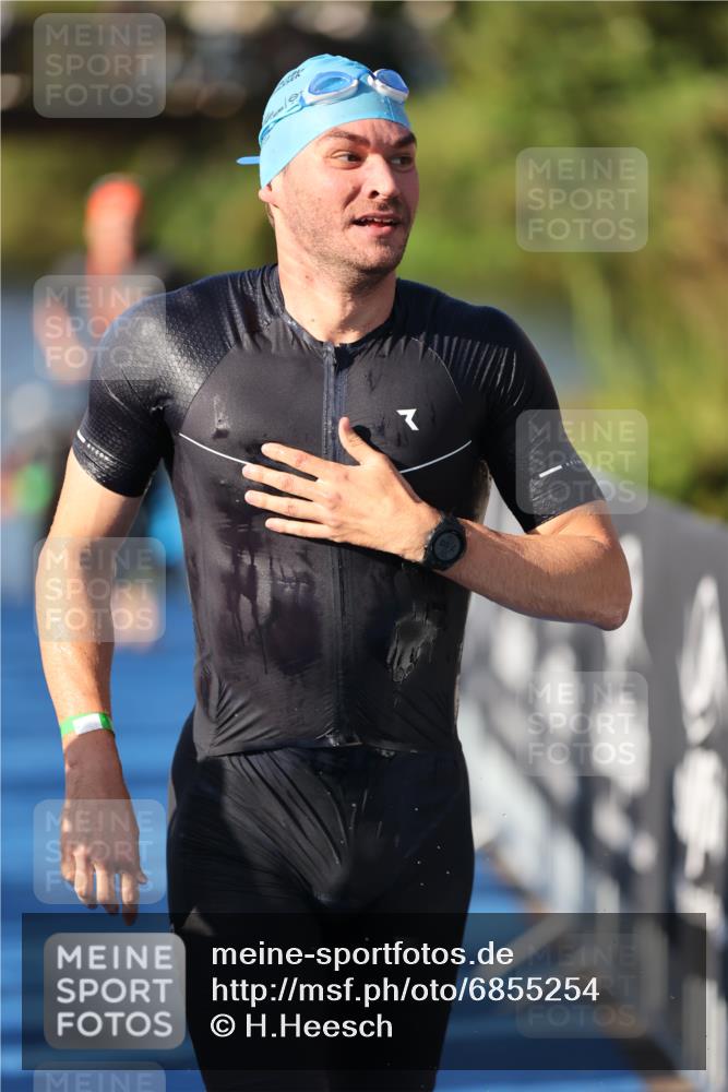 25.08.2024 - Elbe Triathlon Hamburg H.Heesch http://msf.ph/oto/6855254 25.08.2024 09:03:42 Schwimmen 206, 249, 251, 271, 317 meine-sportfotos.de