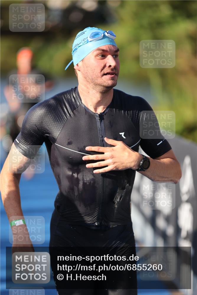25.08.2024 - Elbe Triathlon Hamburg H.Heesch http://msf.ph/oto/6855260 25.08.2024 09:03:42 Schwimmen 206, 249, 251, 271, 317 meine-sportfotos.de