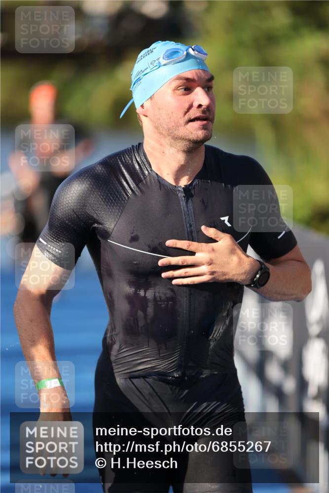 25.08.2024 - Elbe Triathlon Hamburg H.Heesch http://msf.ph/oto/6855267 25.08.2024 09:03:42 Schwimmen 206, 249, 251, 271, 317 meine-sportfotos.de