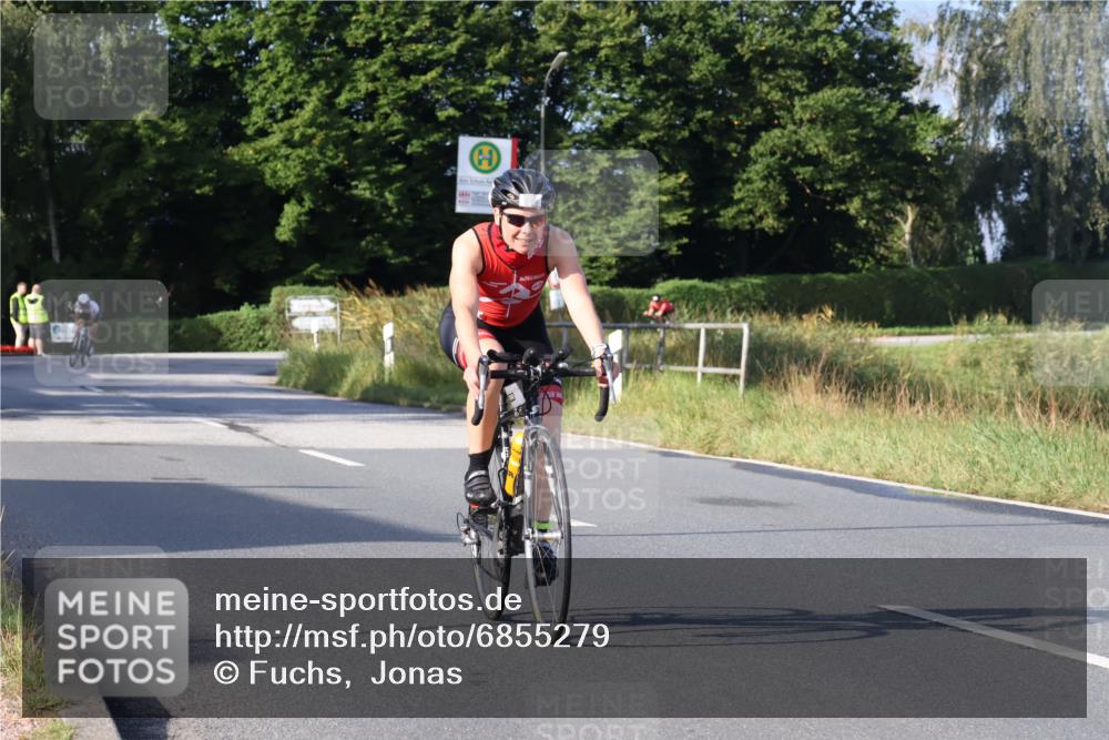 25.08.2024 - Elbe Triathlon Hamburg Fuchs,  Jonas http://msf.ph/oto/6855279 25.08.2024 09:18:30 Radfahren 119, 228, 73, 50 meine-sportfotos.de