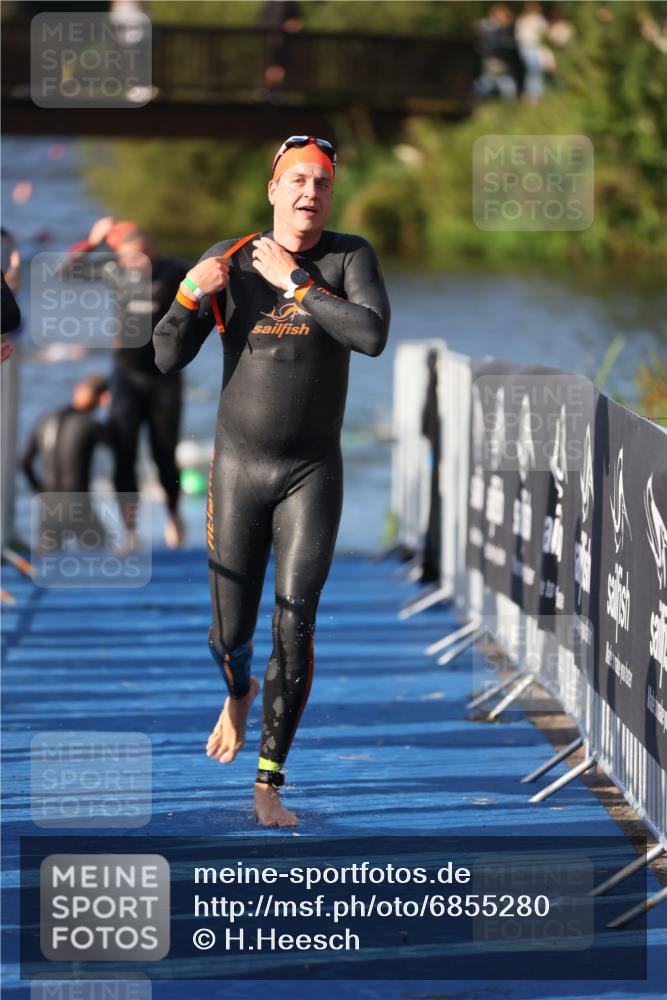 25.08.2024 - Elbe Triathlon Hamburg H.Heesch http://msf.ph/oto/6855280 25.08.2024 09:03:45 Schwimmen 206, 249, 251, 271, 317 meine-sportfotos.de
