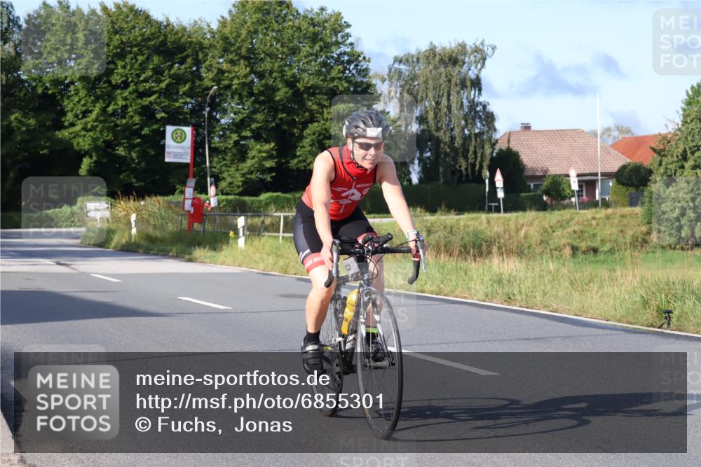 25.08.2024 - Elbe Triathlon Hamburg Fuchs,  Jonas http://msf.ph/oto/6855301 25.08.2024 09:18:30 Radfahren 119, 228, 73, 50 meine-sportfotos.de