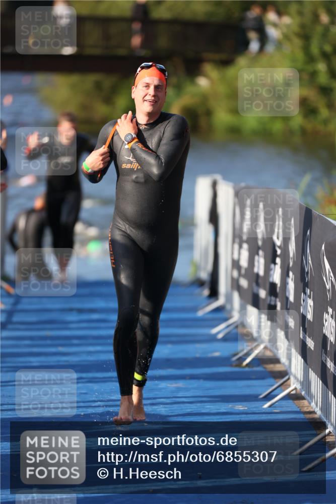 25.08.2024 - Elbe Triathlon Hamburg H.Heesch http://msf.ph/oto/6855307 25.08.2024 09:03:45 Schwimmen 206, 249, 251, 271, 317 meine-sportfotos.de