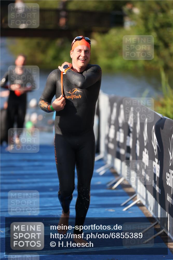 25.08.2024 - Elbe Triathlon Hamburg H.Heesch http://msf.ph/oto/6855389 25.08.2024 09:03:46 Schwimmen 206, 249, 251, 271, 317 meine-sportfotos.de