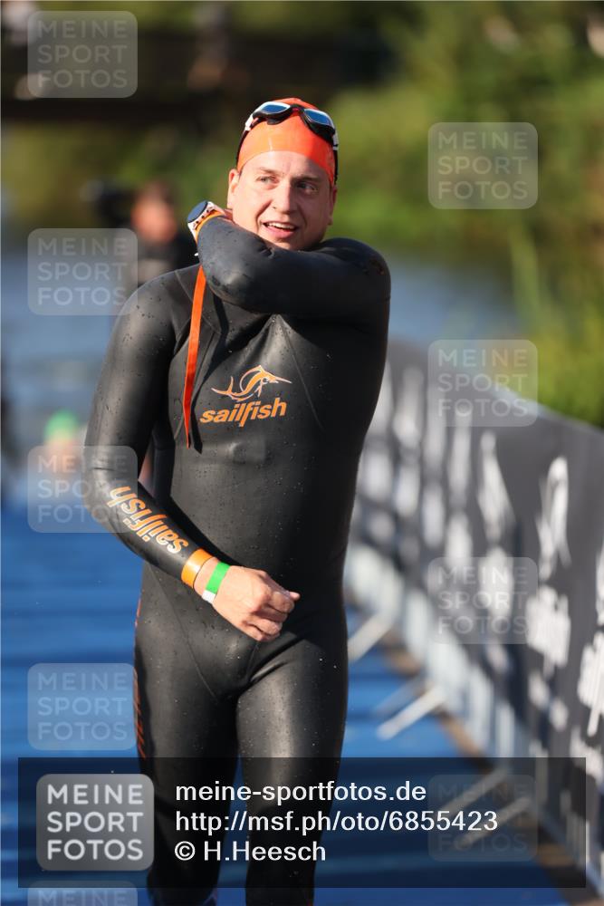 25.08.2024 - Elbe Triathlon Hamburg H.Heesch http://msf.ph/oto/6855423 25.08.2024 09:03:47 Schwimmen 206, 249, 251, 271, 317 meine-sportfotos.de