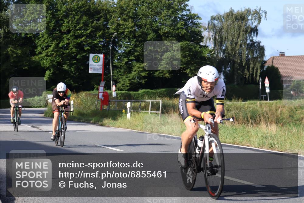 25.08.2024 - Elbe Triathlon Hamburg Fuchs,  Jonas http://msf.ph/oto/6855461 25.08.2024 09:18:36 Radfahren 119, 228, 73, 50, 242 meine-sportfotos.de