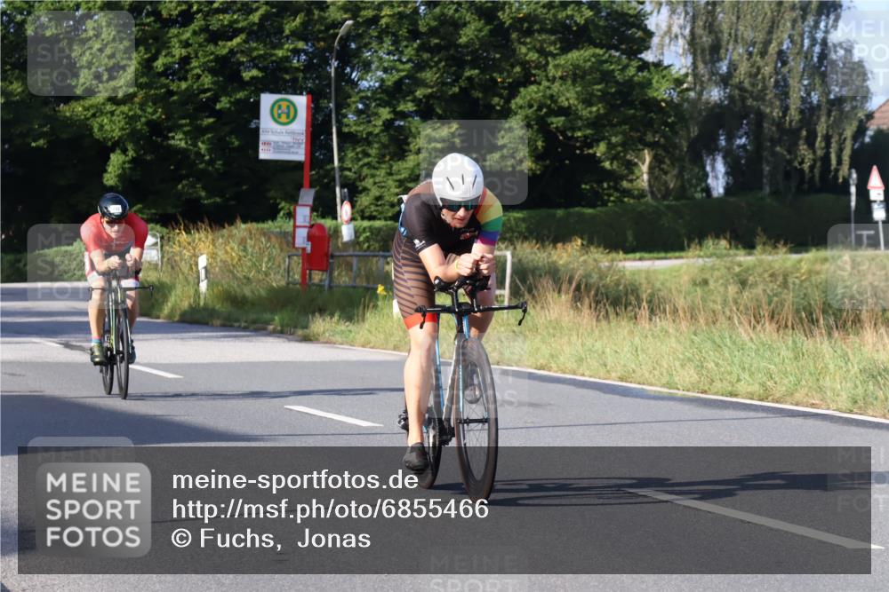 25.08.2024 - Elbe Triathlon Hamburg Fuchs,  Jonas http://msf.ph/oto/6855466 25.08.2024 09:18:37 Radfahren 228, 73, 50, 242 meine-sportfotos.de