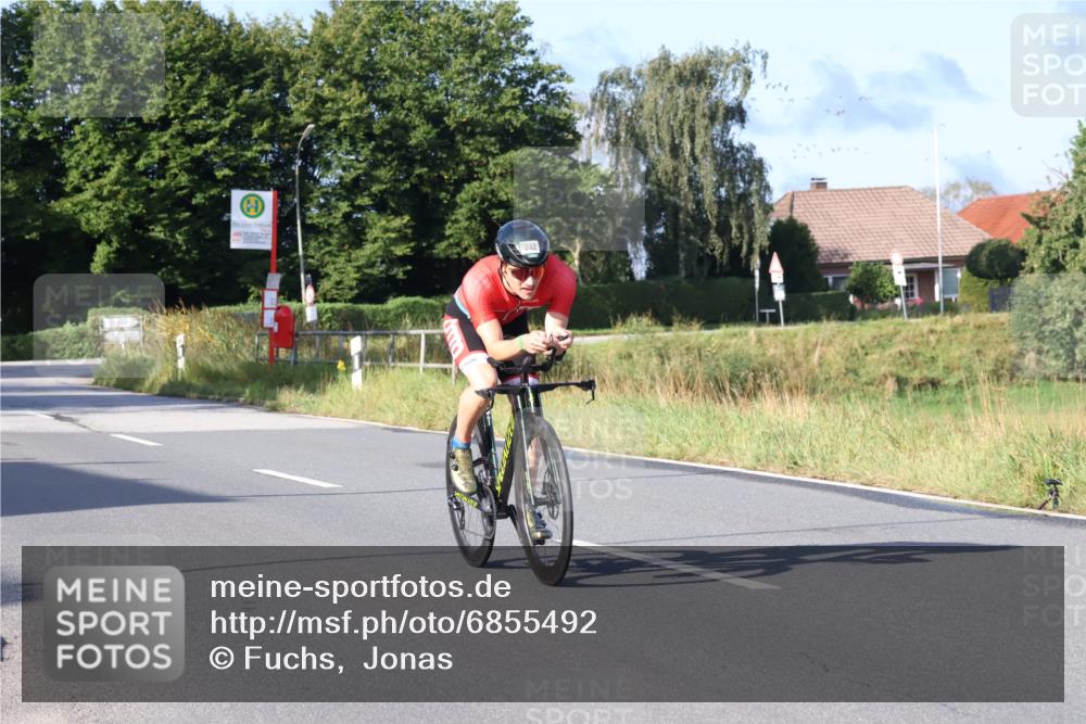 25.08.2024 - Elbe Triathlon Hamburg Fuchs,  Jonas http://msf.ph/oto/6855492 25.08.2024 09:18:38 Radfahren 228, 73, 50, 242 meine-sportfotos.de