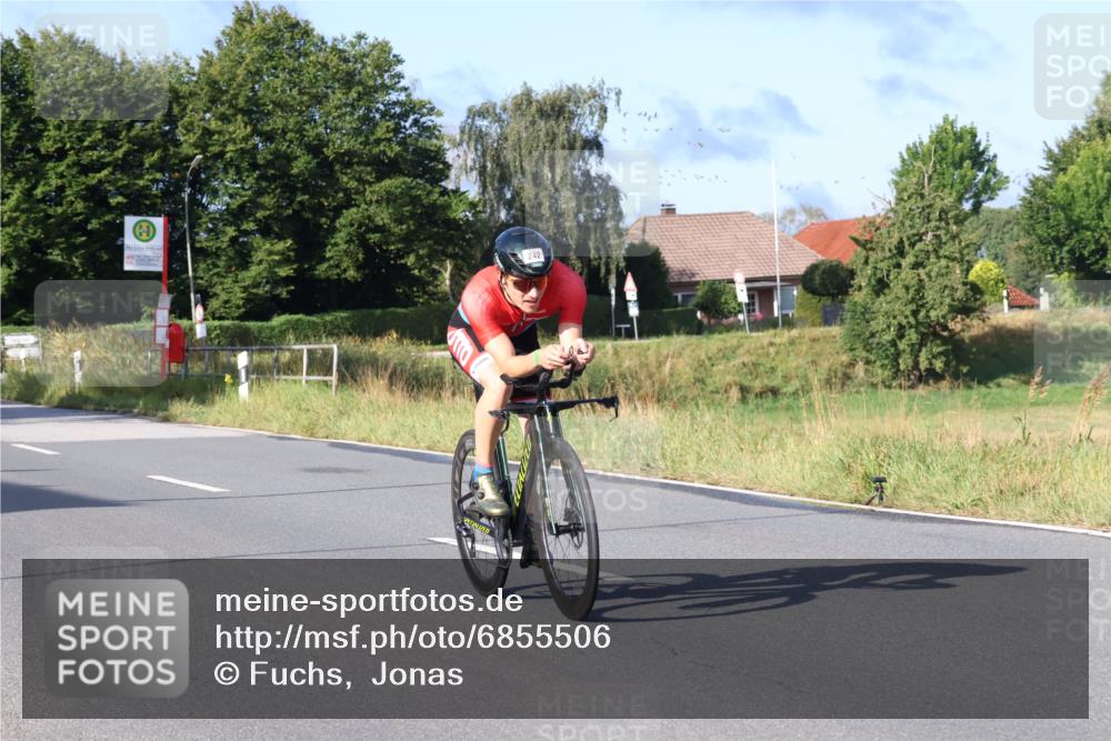 25.08.2024 - Elbe Triathlon Hamburg Fuchs,  Jonas http://msf.ph/oto/6855506 25.08.2024 09:18:38 Radfahren 228, 73, 50, 242 meine-sportfotos.de
