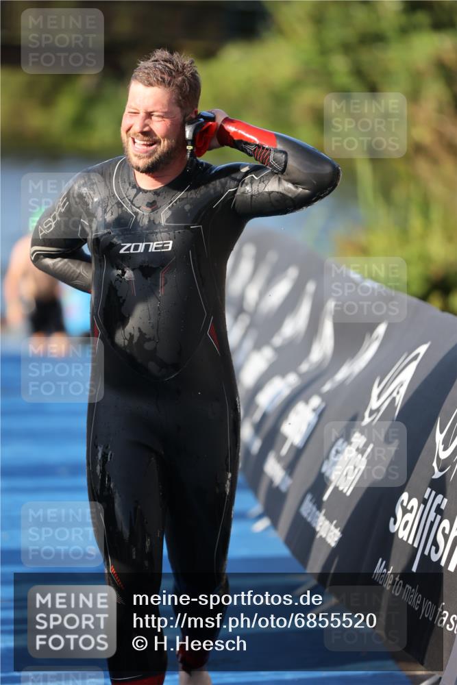 25.08.2024 - Elbe Triathlon Hamburg H.Heesch http://msf.ph/oto/6855520 25.08.2024 09:03:53 Schwimmen 206, 249, 251, 255, 271, 317 meine-sportfotos.de