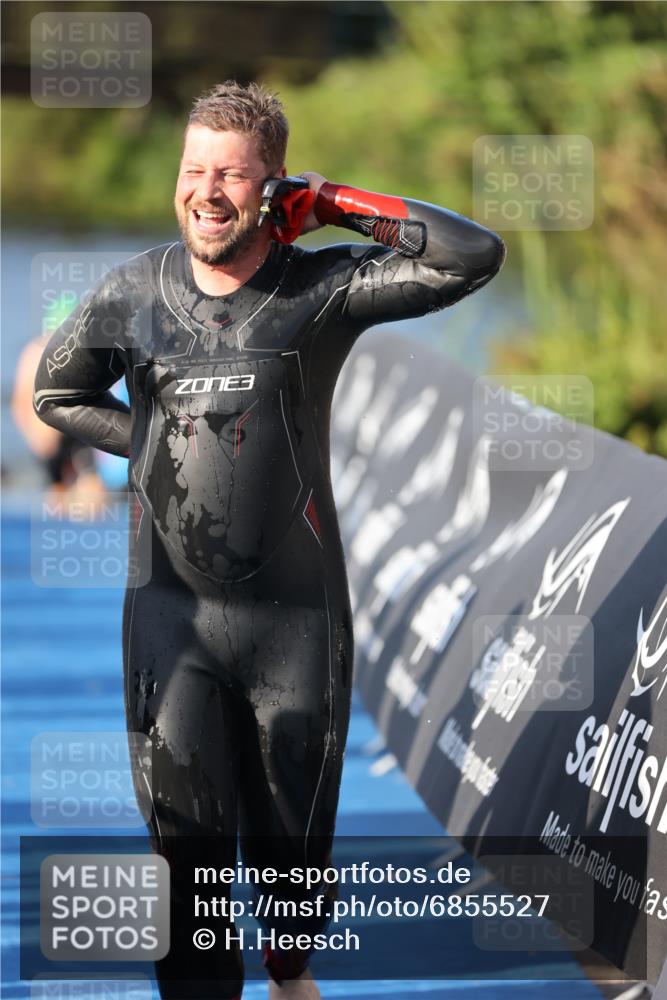 25.08.2024 - Elbe Triathlon Hamburg H.Heesch http://msf.ph/oto/6855527 25.08.2024 09:03:53 Schwimmen 206, 249, 251, 255, 271, 317 meine-sportfotos.de