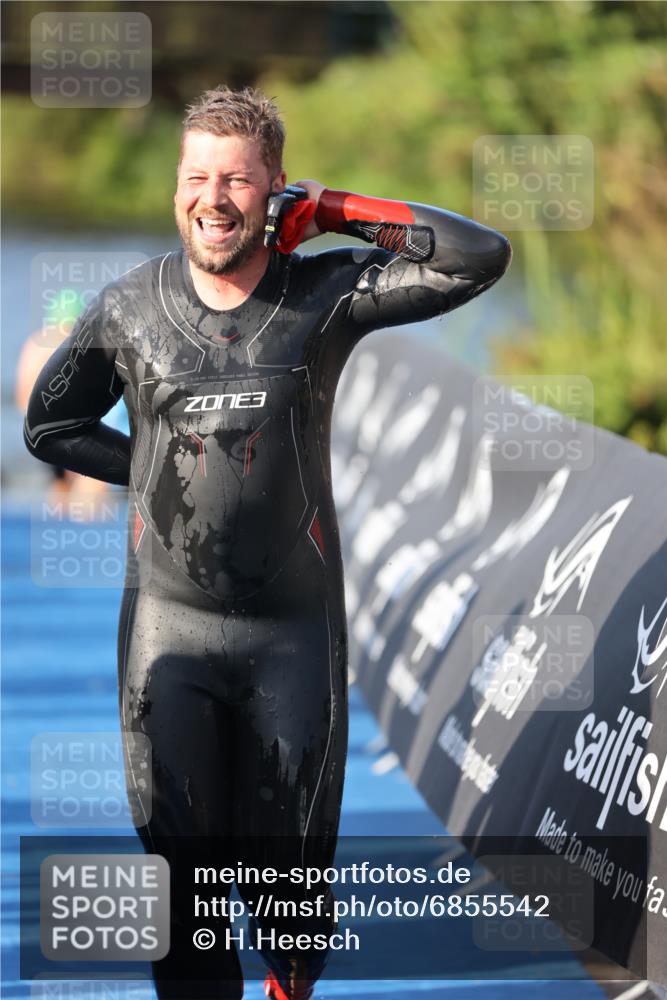 25.08.2024 - Elbe Triathlon Hamburg H.Heesch http://msf.ph/oto/6855542 25.08.2024 09:03:53 Schwimmen 206, 249, 251, 255, 271, 317 meine-sportfotos.de