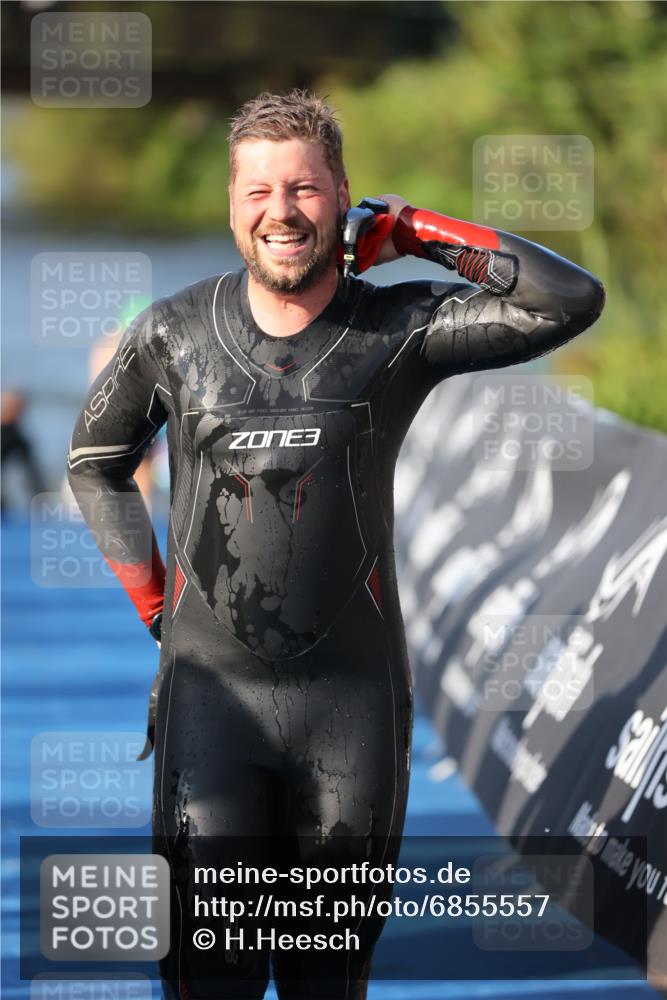 25.08.2024 - Elbe Triathlon Hamburg H.Heesch http://msf.ph/oto/6855557 25.08.2024 09:03:53 Schwimmen 206, 249, 251, 255, 271, 317 meine-sportfotos.de