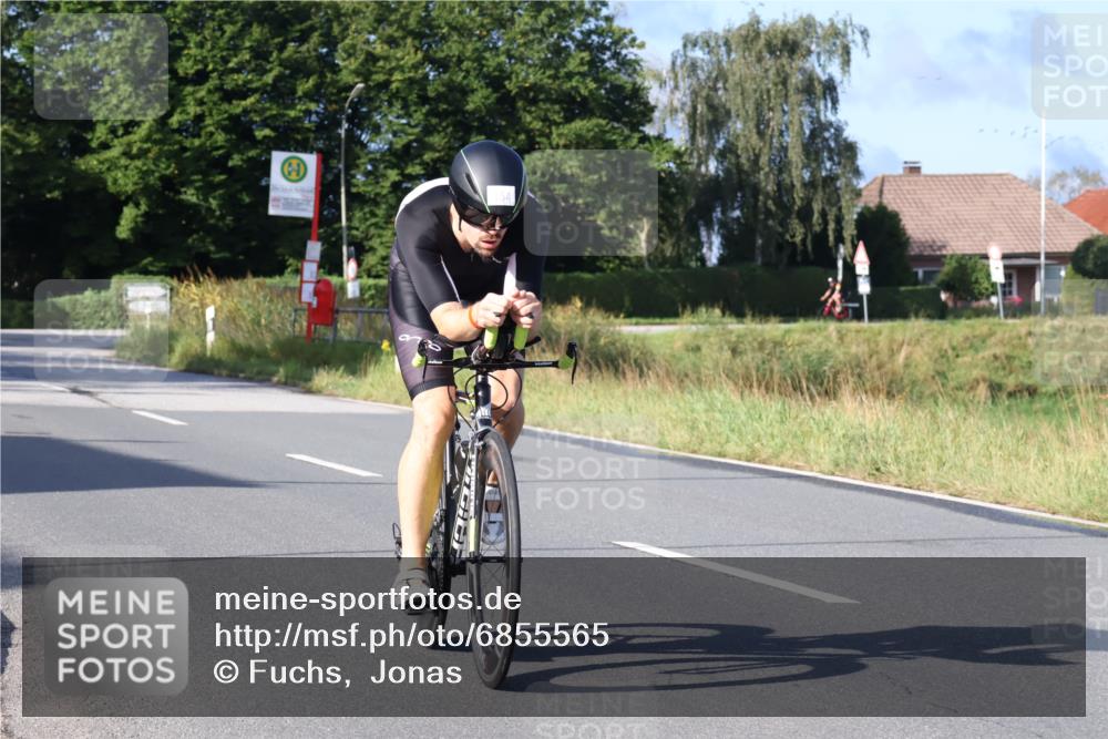 25.08.2024 - Elbe Triathlon Hamburg Fuchs,  Jonas http://msf.ph/oto/6855565 25.08.2024 09:18:54 Radfahren 164, 345, 200, 156, 155 meine-sportfotos.de