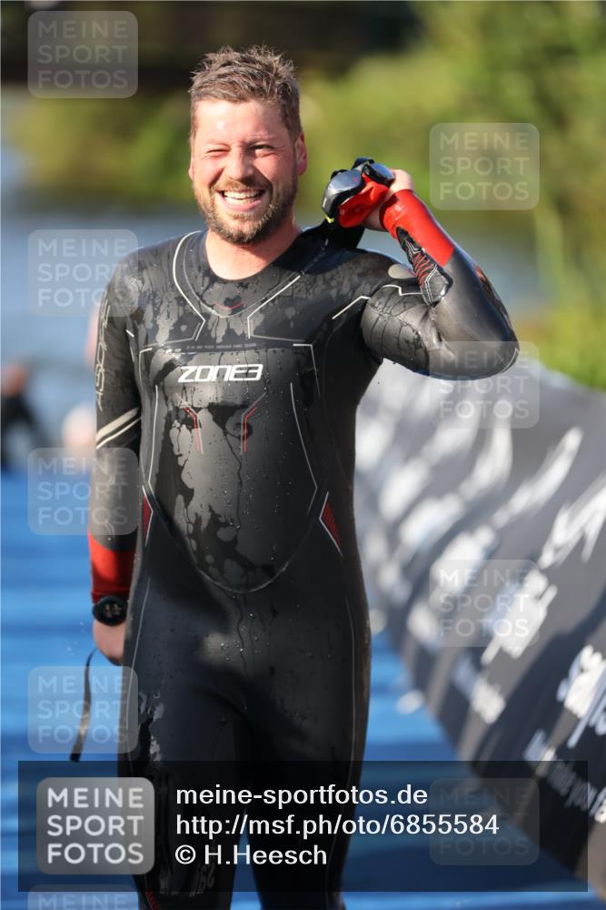 25.08.2024 - Elbe Triathlon Hamburg H.Heesch http://msf.ph/oto/6855584 25.08.2024 09:03:54 Schwimmen 206, 249, 251, 255, 271, 317 meine-sportfotos.de