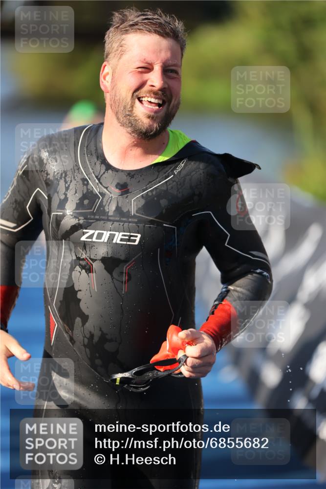 25.08.2024 - Elbe Triathlon Hamburg H.Heesch http://msf.ph/oto/6855682 25.08.2024 09:03:54 Schwimmen 206, 249, 251, 255, 271, 317 meine-sportfotos.de