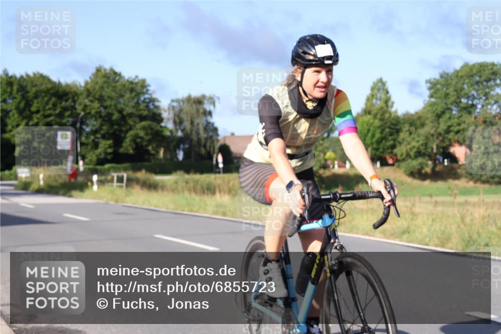 25.08.2024 - Elbe Triathlon Hamburg Fuchs,  Jonas http://msf.ph/oto/6855723 25.08.2024 09:18:59 Radfahren 164, 345, 200, 156, 155 meine-sportfotos.de