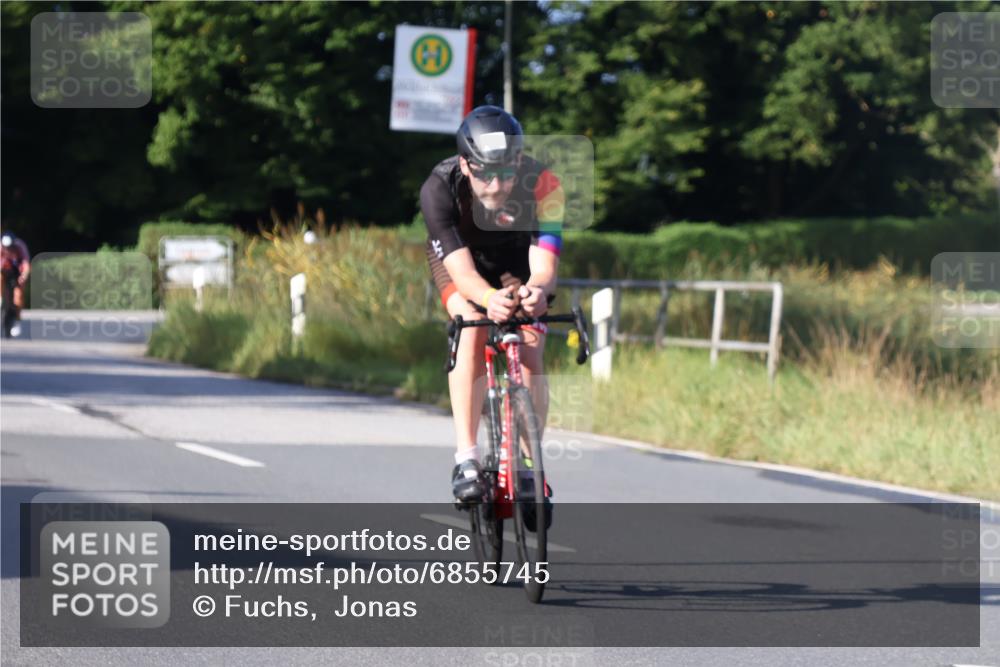 25.08.2024 - Elbe Triathlon Hamburg Fuchs,  Jonas http://msf.ph/oto/6855745 25.08.2024 09:19:06 Radfahren 53, 139, 176 meine-sportfotos.de