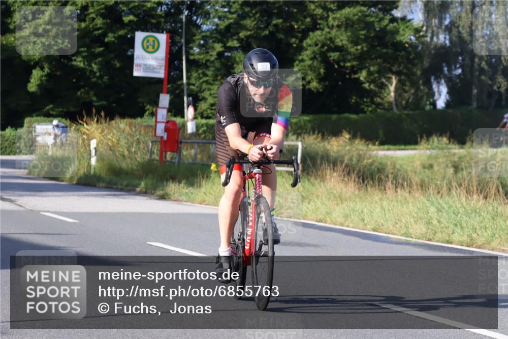 25.08.2024 - Elbe Triathlon Hamburg Fuchs,  Jonas http://msf.ph/oto/6855763 25.08.2024 09:19:06 Radfahren 53, 139, 176 meine-sportfotos.de