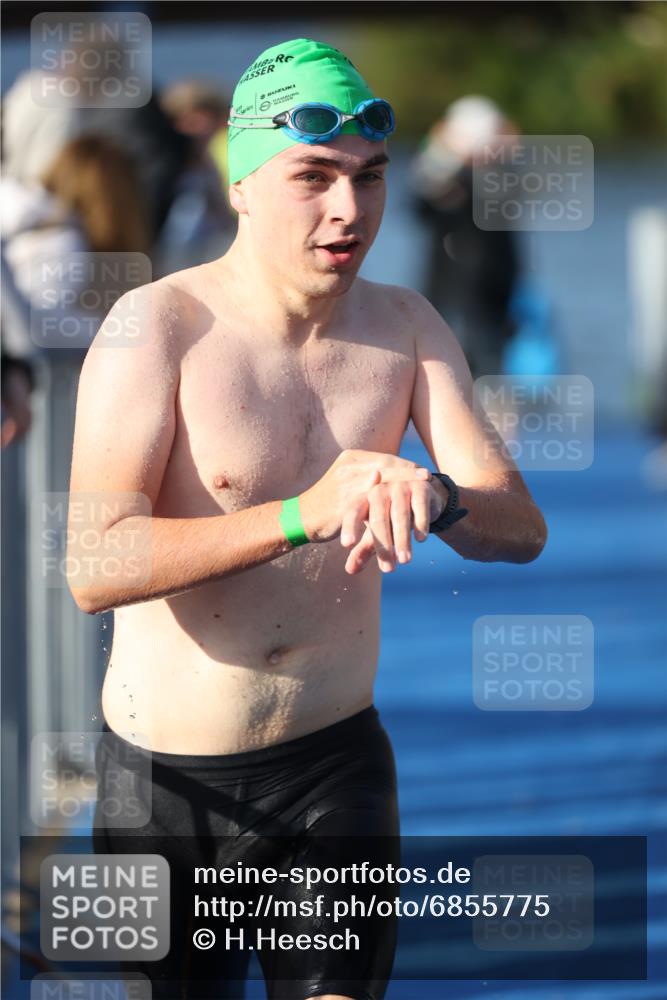 25.08.2024 - Elbe Triathlon Hamburg H.Heesch http://msf.ph/oto/6855775 25.08.2024 09:04:00 Schwimmen 206, 249, 251, 255, 271, 317 meine-sportfotos.de