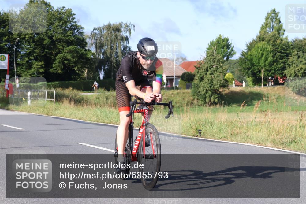 25.08.2024 - Elbe Triathlon Hamburg Fuchs,  Jonas http://msf.ph/oto/6855793 25.08.2024 09:19:07 Radfahren 53, 139, 176 meine-sportfotos.de