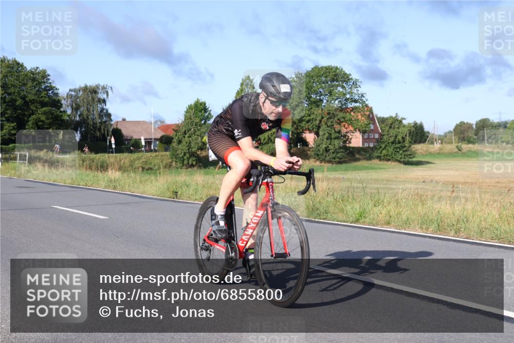 25.08.2024 - Elbe Triathlon Hamburg Fuchs,  Jonas http://msf.ph/oto/6855800 25.08.2024 09:19:07 Radfahren 53, 139, 176 meine-sportfotos.de