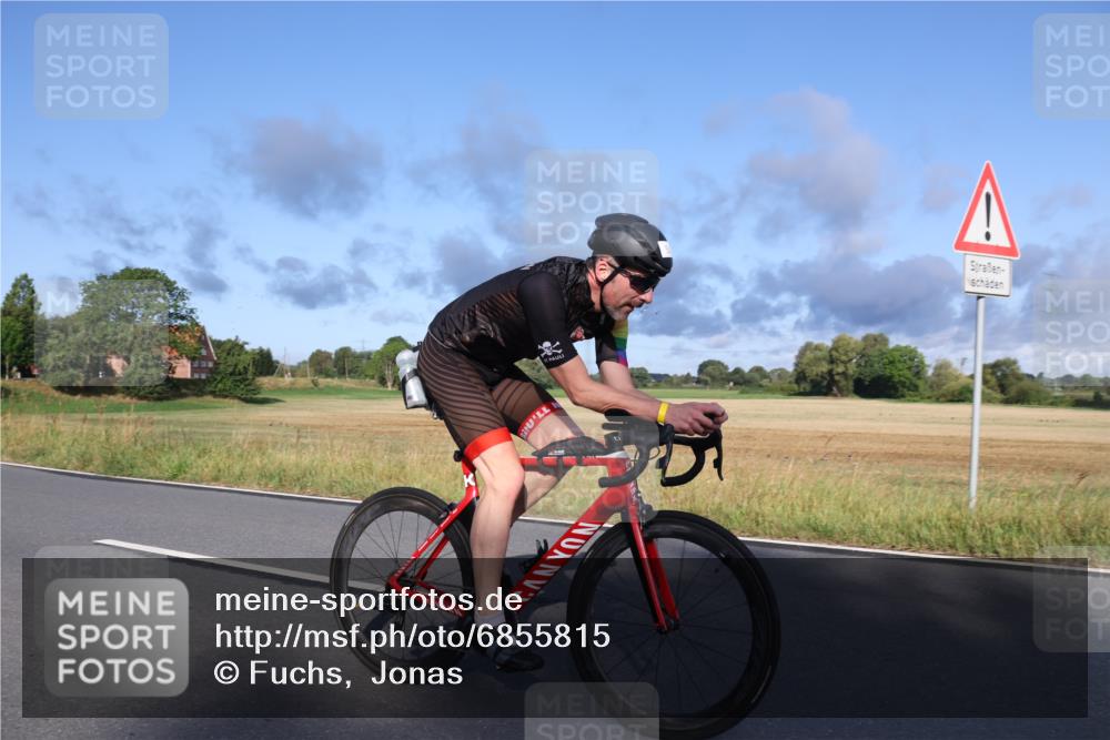 25.08.2024 - Elbe Triathlon Hamburg Fuchs,  Jonas http://msf.ph/oto/6855815 25.08.2024 09:19:07 Radfahren 53, 139, 176 meine-sportfotos.de