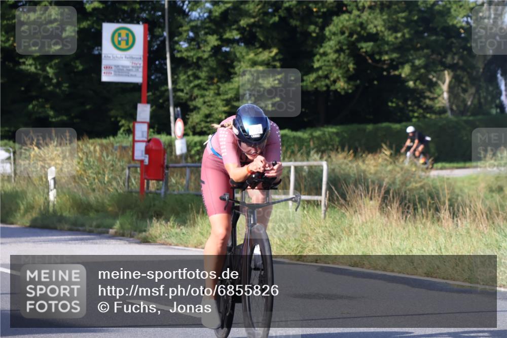 25.08.2024 - Elbe Triathlon Hamburg Fuchs,  Jonas http://msf.ph/oto/6855826 25.08.2024 09:19:10 Radfahren 53, 139, 176, 243 meine-sportfotos.de