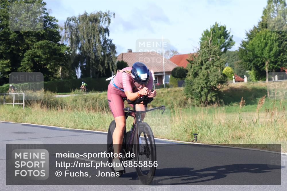 25.08.2024 - Elbe Triathlon Hamburg Fuchs,  Jonas http://msf.ph/oto/6855856 25.08.2024 09:19:11 Radfahren 53, 139, 176, 243 meine-sportfotos.de