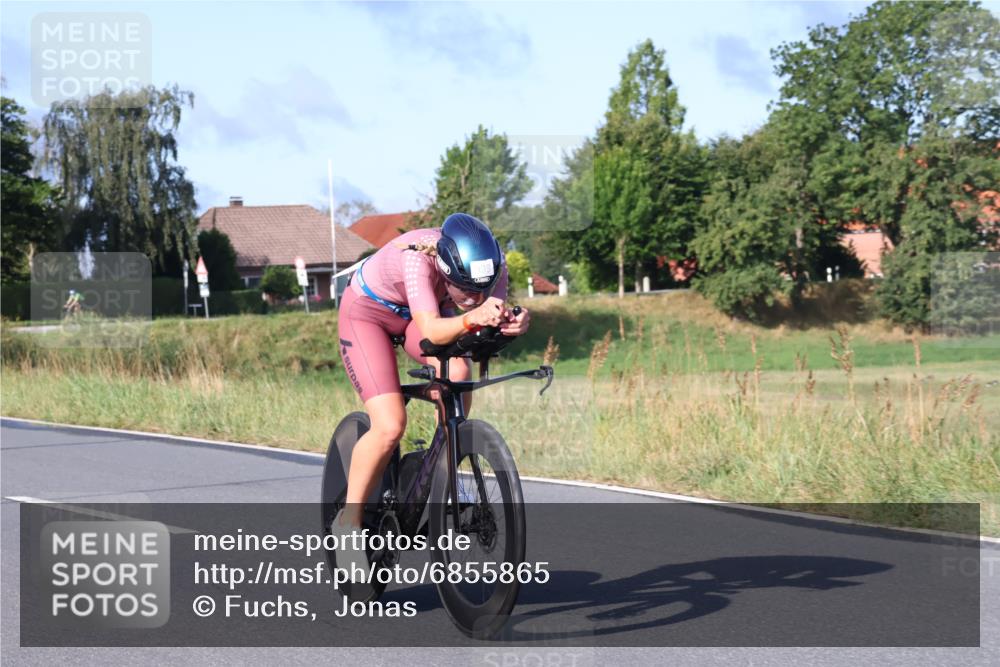 25.08.2024 - Elbe Triathlon Hamburg Fuchs,  Jonas http://msf.ph/oto/6855865 25.08.2024 09:19:11 Radfahren 53, 139, 176, 243 meine-sportfotos.de