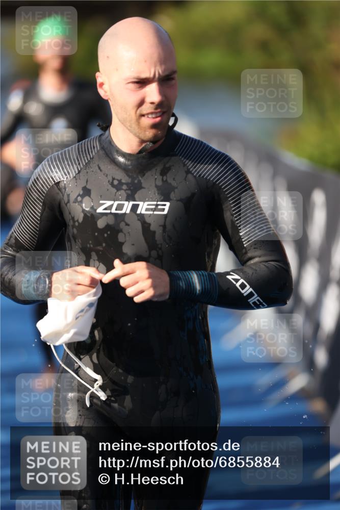 25.08.2024 - Elbe Triathlon Hamburg H.Heesch http://msf.ph/oto/6855884 25.08.2024 09:04:05 Schwimmen 206, 251, 255, 271, 317 meine-sportfotos.de