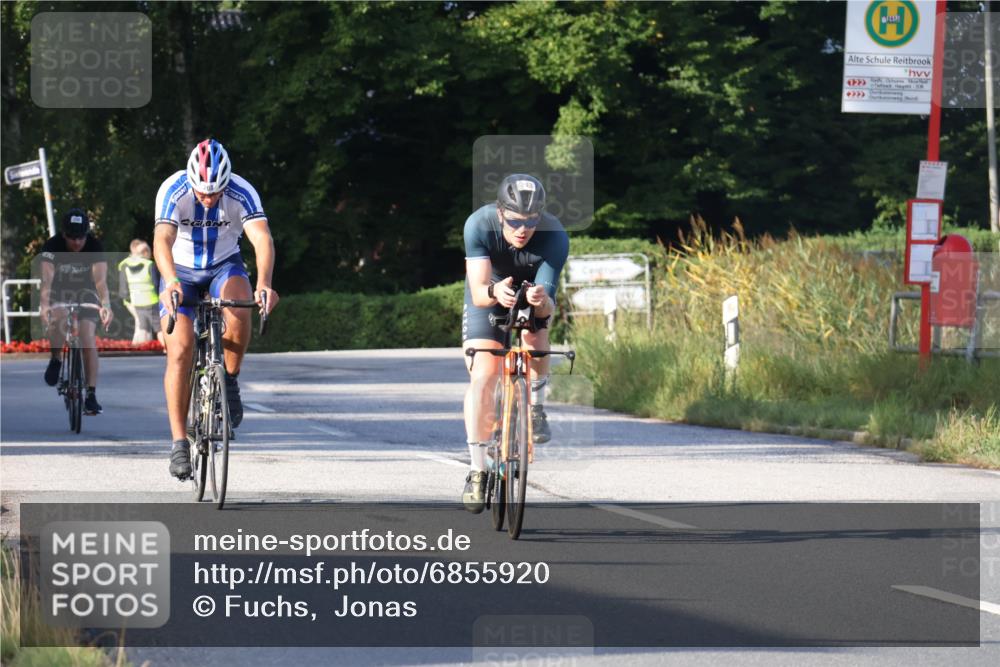 25.08.2024 - Elbe Triathlon Hamburg Fuchs,  Jonas http://msf.ph/oto/6855920 25.08.2024 09:19:16 Radfahren 139, 176, 243, 268, 396, 269, 319 meine-sportfotos.de