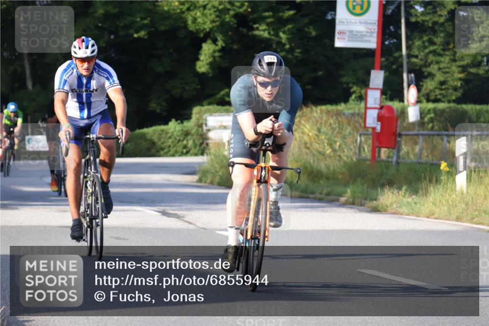 25.08.2024 - Elbe Triathlon Hamburg Fuchs,  Jonas http://msf.ph/oto/6855944 25.08.2024 09:19:17 Radfahren 176, 243, 268, 396, 269, 319 meine-sportfotos.de