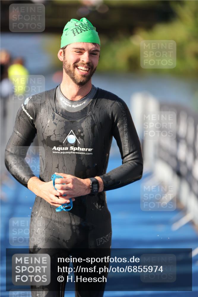 25.08.2024 - Elbe Triathlon Hamburg H.Heesch http://msf.ph/oto/6855974 25.08.2024 09:04:07 Schwimmen 206, 251, 255, 271, 317 meine-sportfotos.de