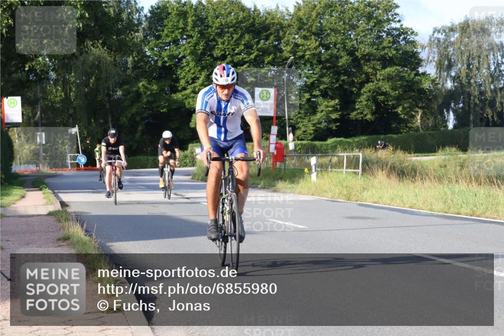 25.08.2024 - Elbe Triathlon Hamburg Fuchs,  Jonas http://msf.ph/oto/6855980 25.08.2024 09:19:18 Radfahren 176, 243, 268, 396, 269, 319 meine-sportfotos.de