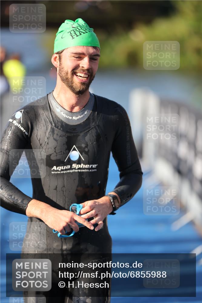 25.08.2024 - Elbe Triathlon Hamburg H.Heesch http://msf.ph/oto/6855988 25.08.2024 09:04:07 Schwimmen 206, 251, 255, 271, 317 meine-sportfotos.de