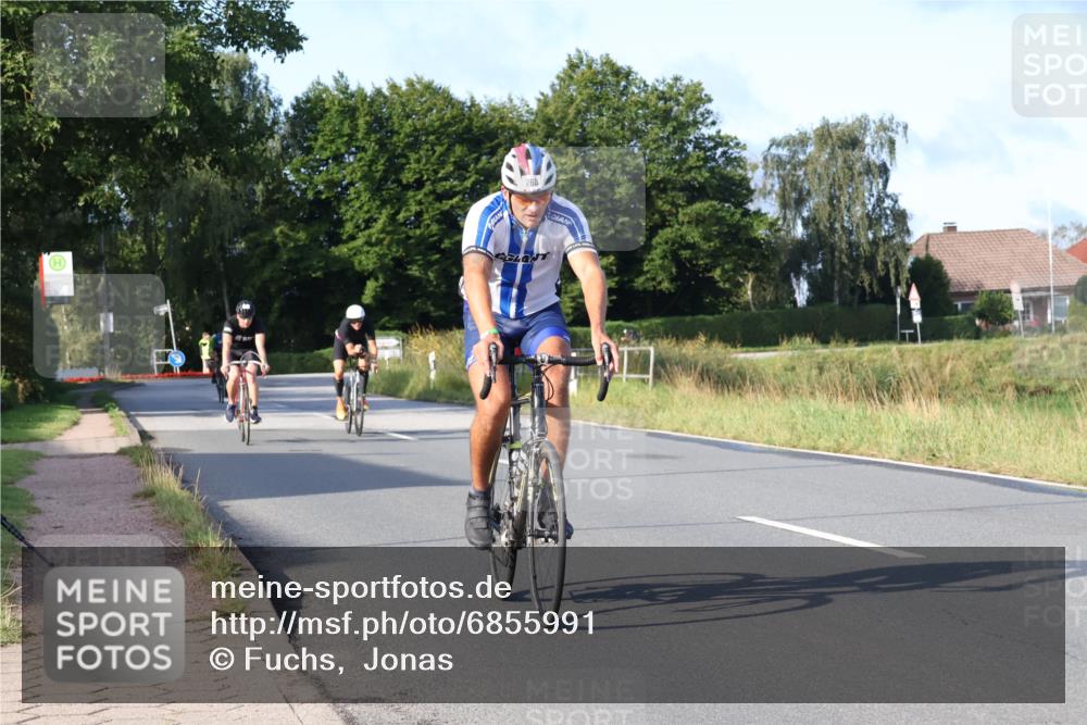 25.08.2024 - Elbe Triathlon Hamburg Fuchs,  Jonas http://msf.ph/oto/6855991 25.08.2024 09:19:18 Radfahren 176, 243, 268, 396, 269, 319 meine-sportfotos.de