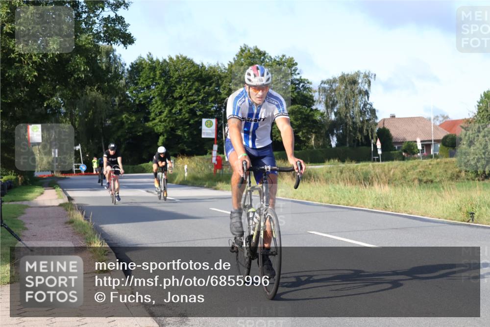 25.08.2024 - Elbe Triathlon Hamburg Fuchs,  Jonas http://msf.ph/oto/6855996 25.08.2024 09:19:18 Radfahren 176, 243, 268, 396, 269, 319 meine-sportfotos.de