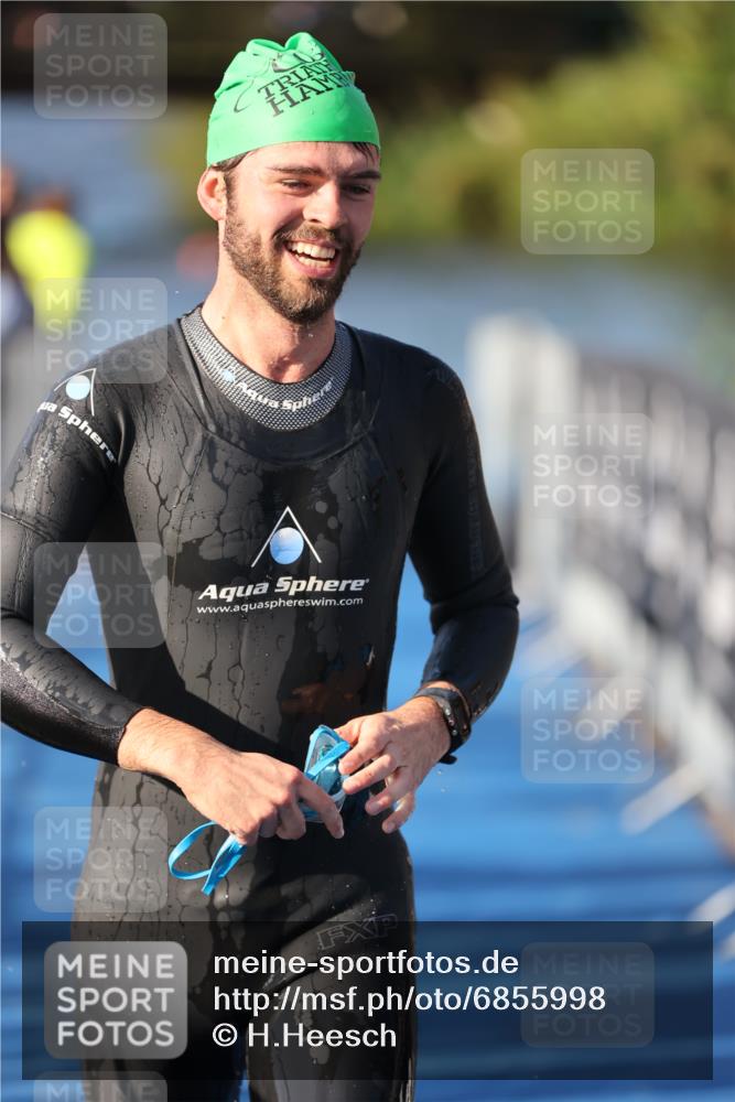 25.08.2024 - Elbe Triathlon Hamburg H.Heesch http://msf.ph/oto/6855998 25.08.2024 09:04:07 Schwimmen 206, 251, 255, 271, 317 meine-sportfotos.de