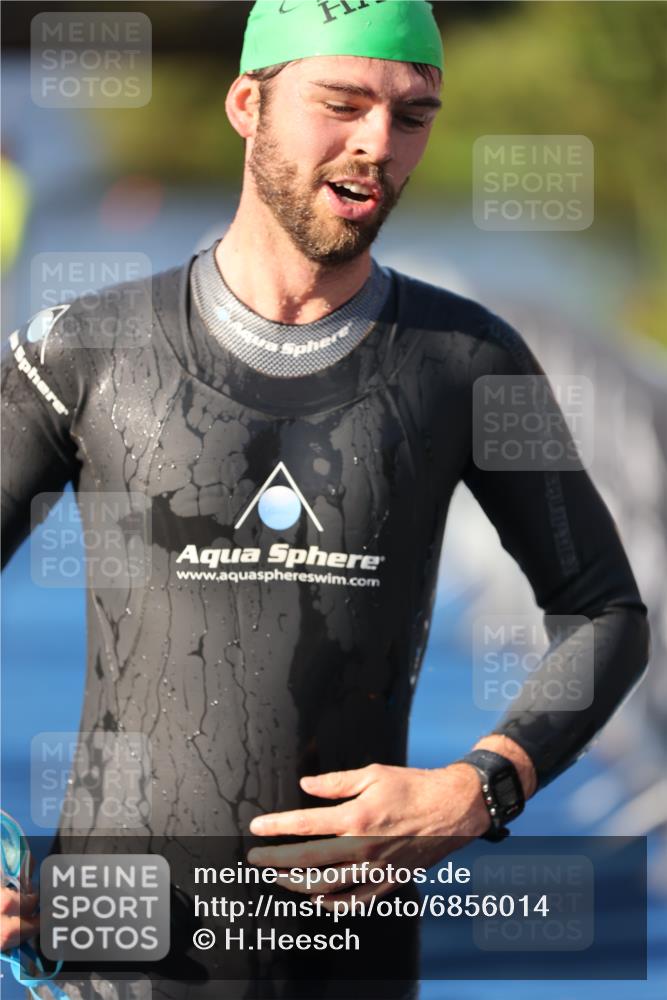 25.08.2024 - Elbe Triathlon Hamburg H.Heesch http://msf.ph/oto/6856014 25.08.2024 09:04:08 Schwimmen 206, 251, 255, 271, 317 meine-sportfotos.de