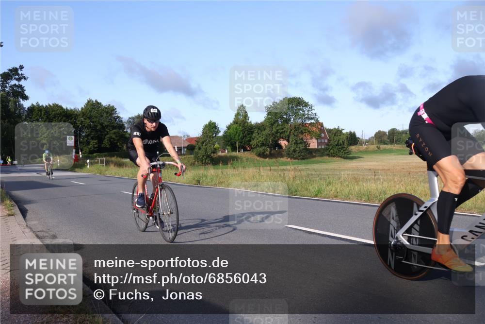 25.08.2024 - Elbe Triathlon Hamburg Fuchs,  Jonas http://msf.ph/oto/6856043 25.08.2024 09:19:21 Radfahren 243, 268, 396, 269, 319, 40 meine-sportfotos.de