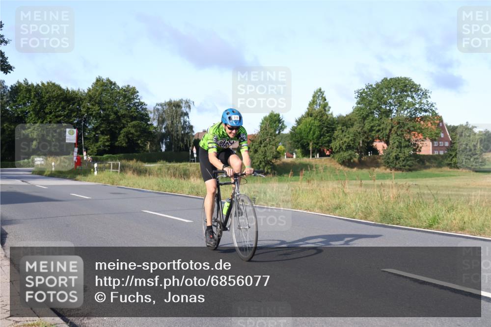 25.08.2024 - Elbe Triathlon Hamburg Fuchs,  Jonas http://msf.ph/oto/6856077 25.08.2024 09:19:23 Radfahren 268, 396, 269, 319, 40 meine-sportfotos.de
